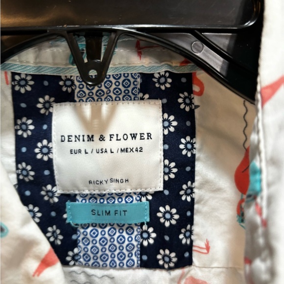 Denim and flowers short sleeve shirt - Picture 5 of 6